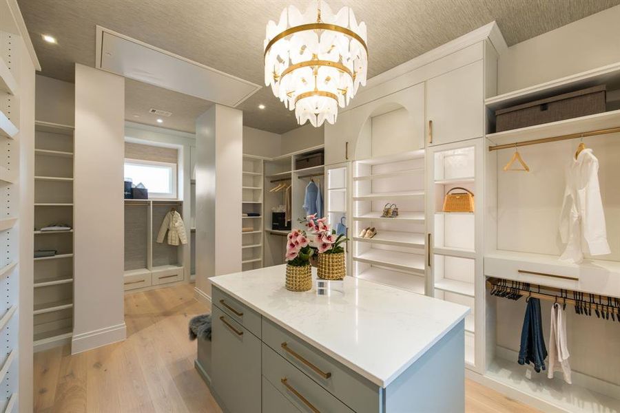 Furnished interior view inside a new home in , Southlake (Image 6).