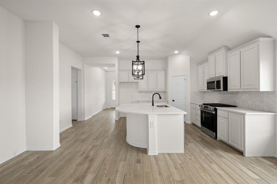 1009 Stonehaven- Kitchen-3