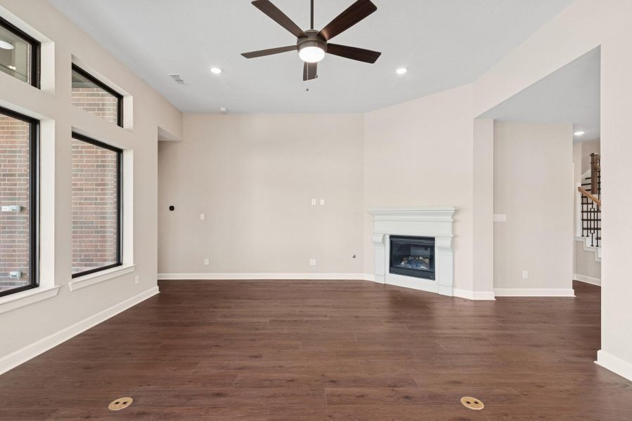 Spacious, unfurnished interior of a new home in ARTAVIA 65' Homesites, Conroe (Image 38).