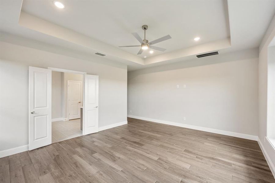 Spacious, unfurnished interior of a new home in Sonoma Verde, McLendon-Chisholm (Image 35).