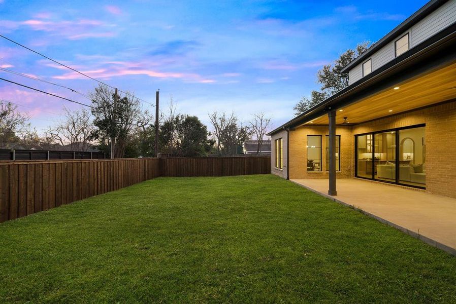 Exterior details and patio area of a home in , Dallas (Image 24).
