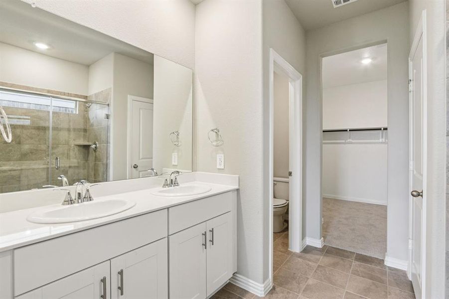 Furnished interior view inside a new home in River Ridge, Crandall (Image 15).