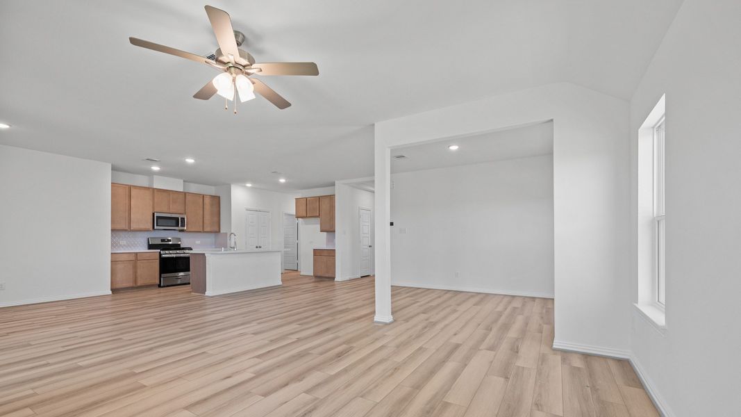 Furnished interior view inside a new home in Oakwood Estates, Waller (Image 30).