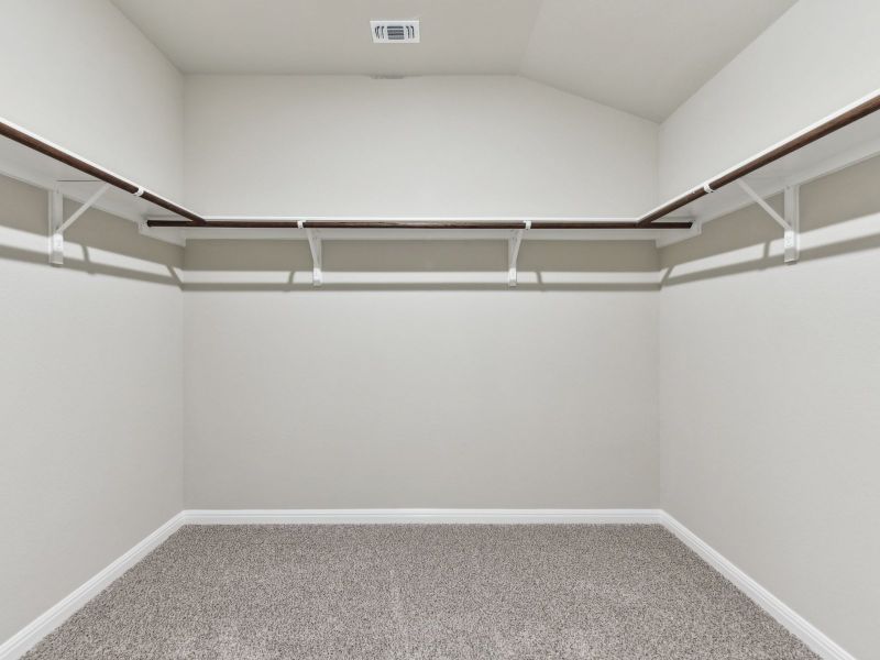 Spacious, unfurnished interior of a new home in Eastern Wells, Jarrell (Image 11).