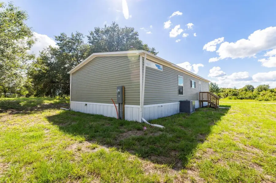 5-web-or-mls-20213 Property-5