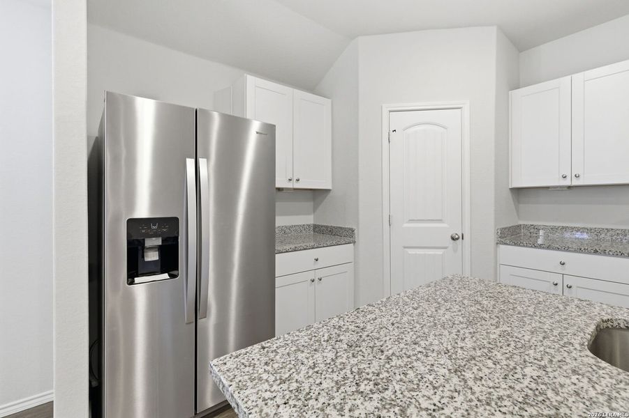 Furnished interior view inside a new home in Arroyo Ranch, Seguin (Image 12).