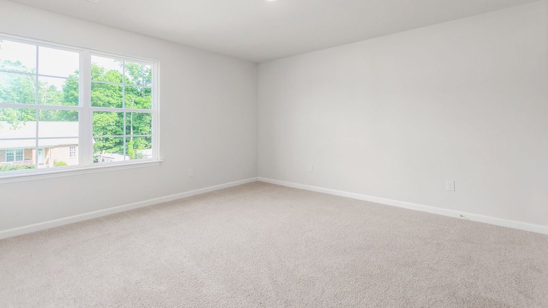 Representative unfurnished interior of a home built from the PENWELL by D.R. Horton in English Farm, Archdale (Image 21).