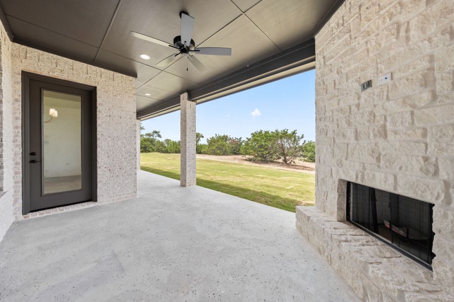 Image 17 of a home in Vintage Oaks.
