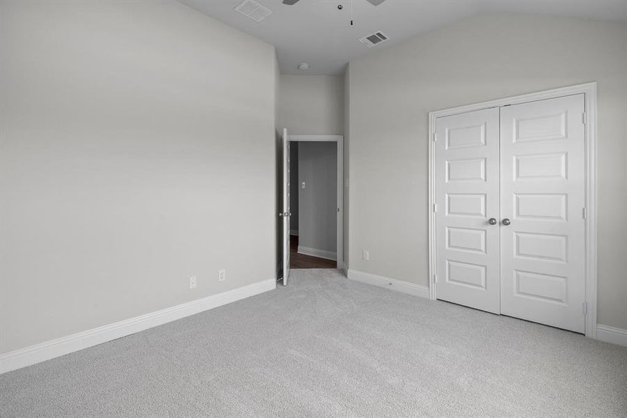 Spacious, unfurnished interior of a new home in Fox Landing, Caddo Mills (Image 18).