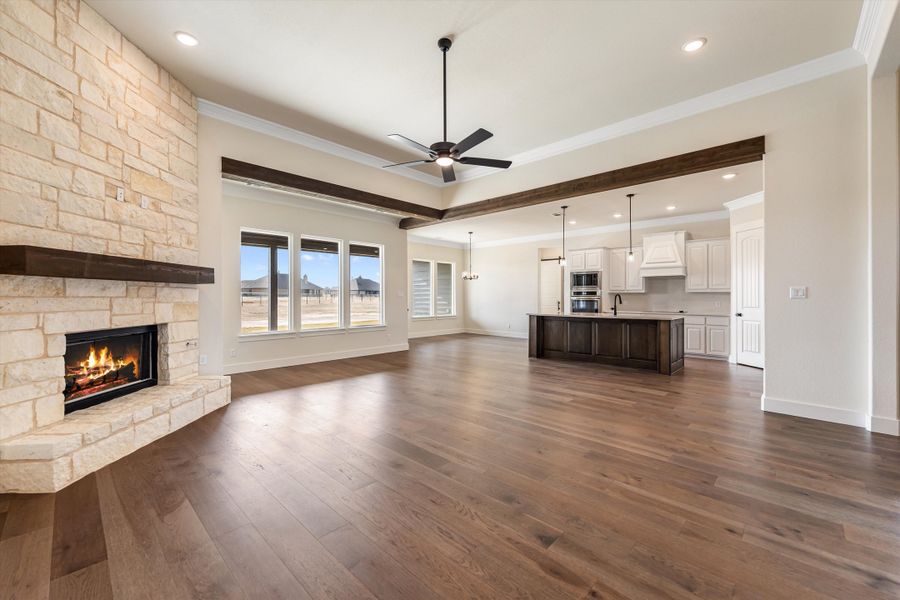Spacious, unfurnished interior of a new home in Eagle Ridge Estates, Weatherford (Image 20).