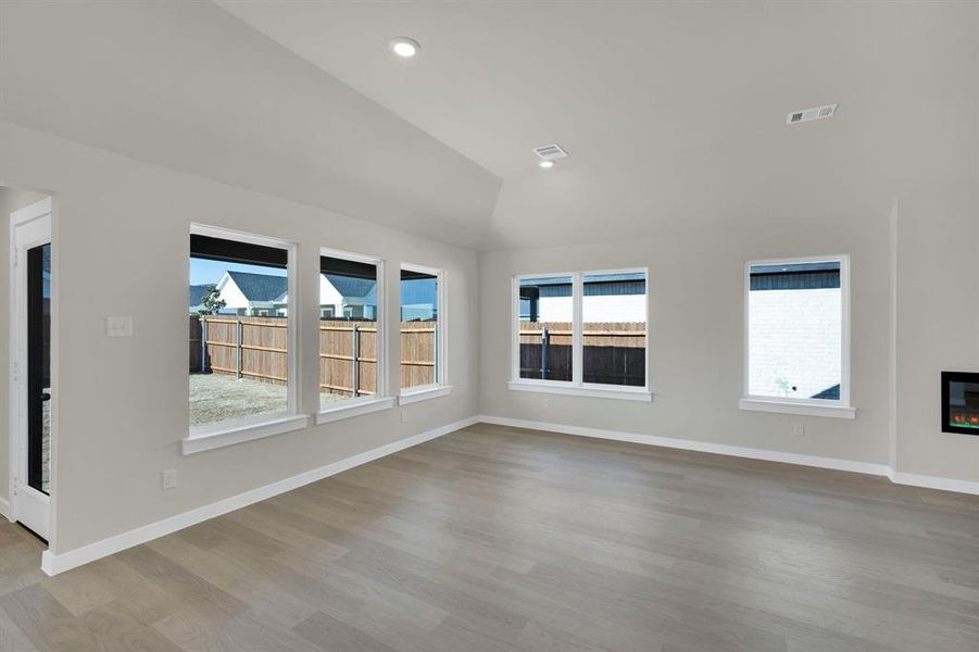 Spacious, unfurnished interior of a new home in Hickory Hill, Sherman (Image 16). Spacious, unfurnished interior of a new home in Hickory Hill, Sherman (Image 16).