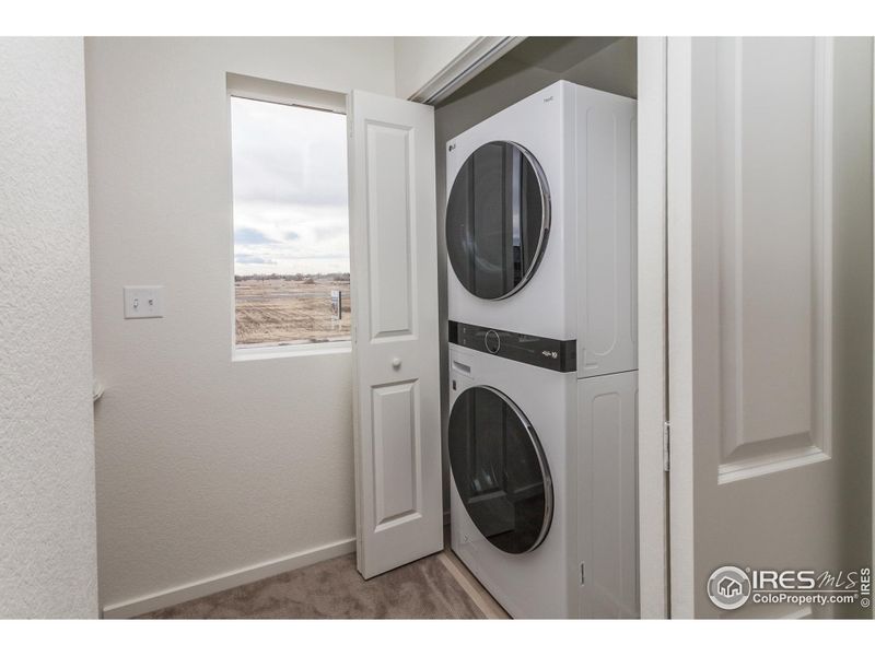 EXAMPLE PHOTO: LAUNDRY EXAMPLE PHOTO: LAUNDRY