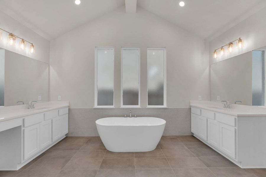 Representative image. Features, selections and colors may vary.