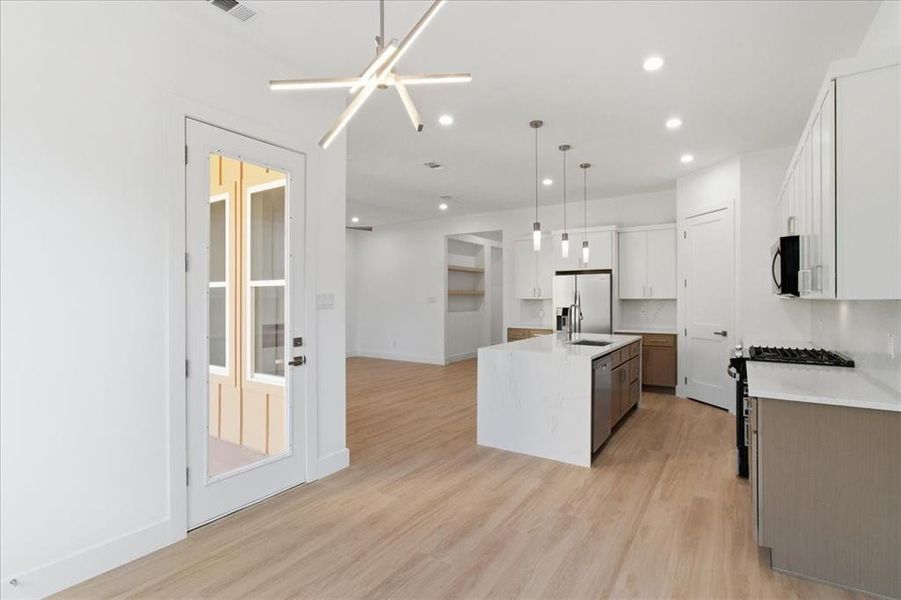 Furnished interior view inside a new home in , Dallas (Image 8).