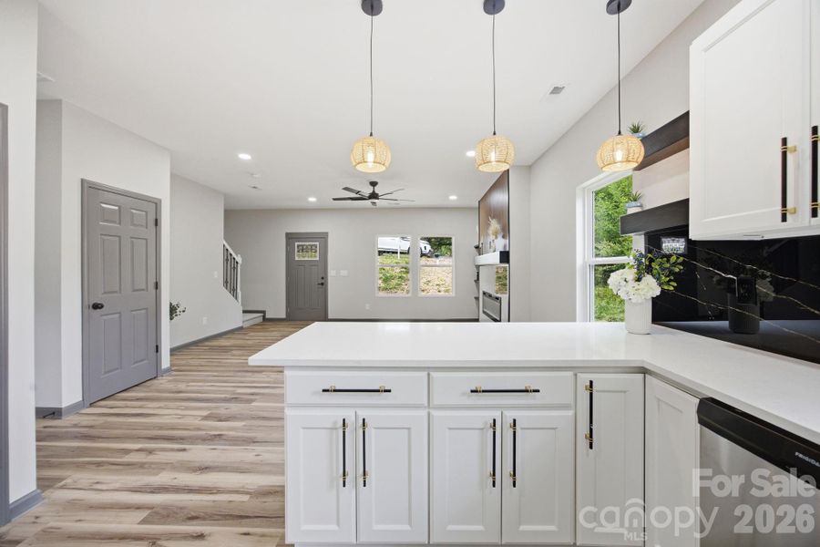 Furnished interior view inside a new home in , Kannapolis (Image 10).