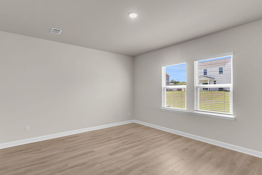 Spacious, unfurnished interior of a new home in Tea Farm, Ravenel (Image 25).