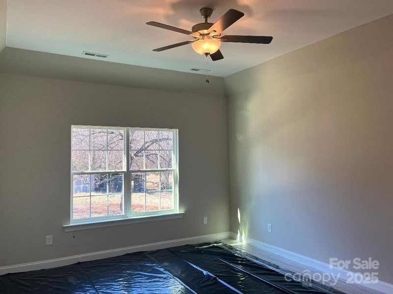 Image 18 of a home in .