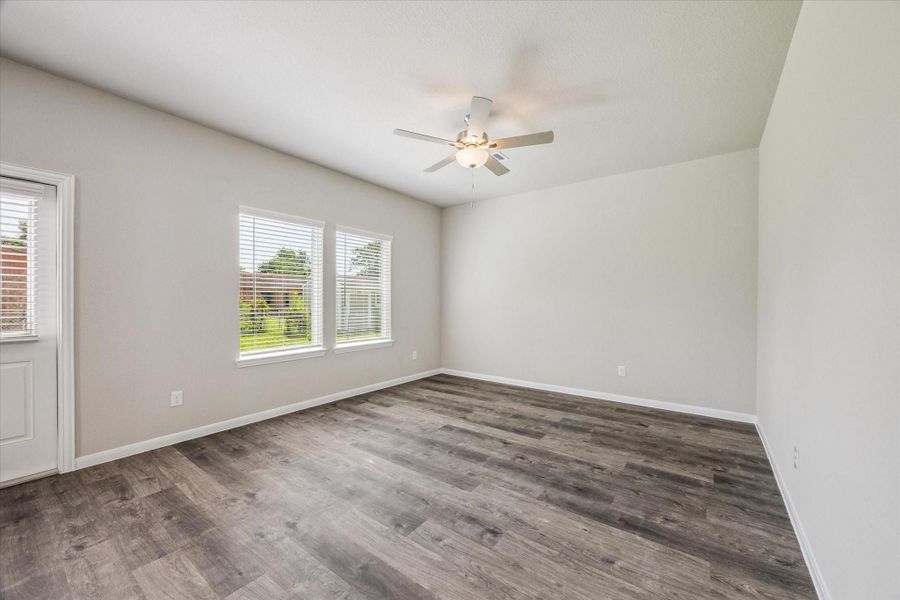 Spacious, unfurnished interior of a new home in , Texas City (Image 25). Spacious, unfurnished interior of a new home in , Texas City (Image 25).