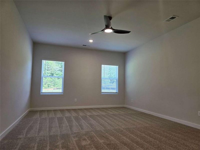 Spacious, unfurnished interior of a new home in Southern Hills, McDonough (Image 14).