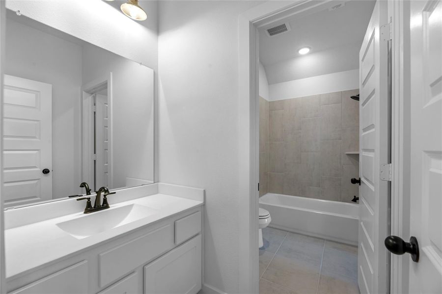 Furnished interior view inside a new home in Fulshear Lakes - 60', Fulshear (Image 14).