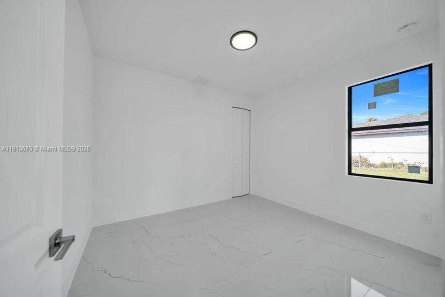 Spacious, unfurnished interior of a new home in , Lehigh Acres (Image 36).