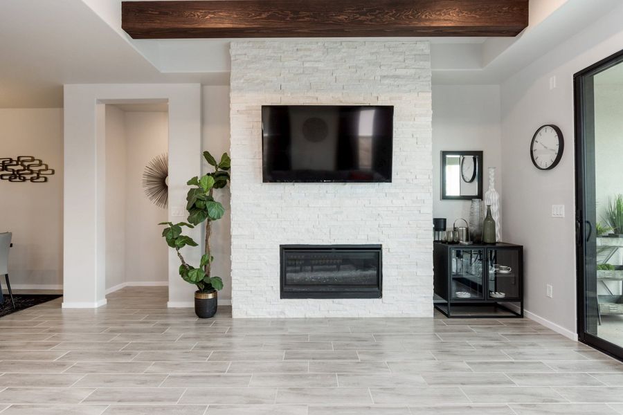 Representative furnished interior of a home built from the Santa Rosa by Hakes Brothers in Paseo Del Este, El Paso (Image 10).