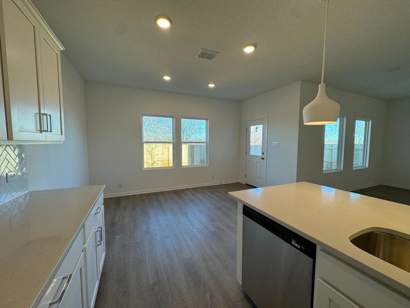 Kitchen , Breakfast, & Family Kitchen , Breakfast, & Family