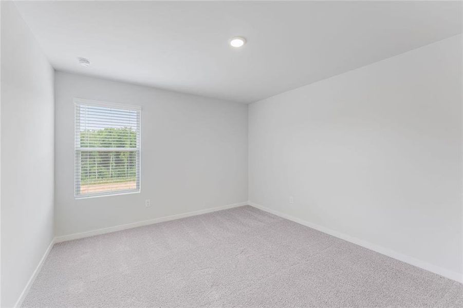 Spacious, unfurnished interior of a new home in Parkview Estates, South Fulton (Image 29).