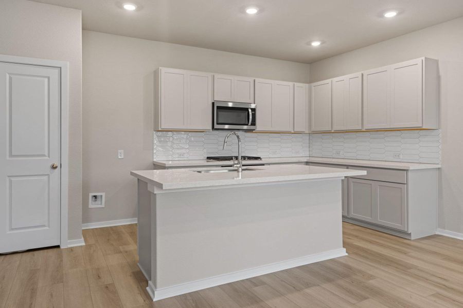 Center Island in Kitchen Center Island in Kitchen