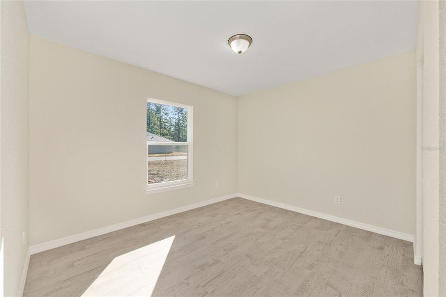 Spacious, unfurnished interior of a new home in , Ocala (Image 13).