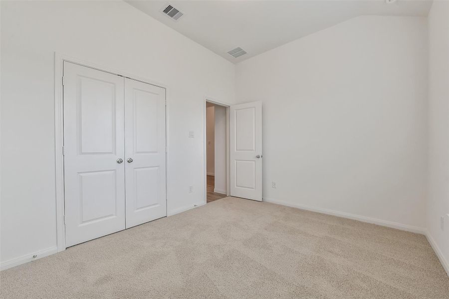 Spacious, unfurnished interior of a new home in King Oaks Village, Baytown (Image 23).