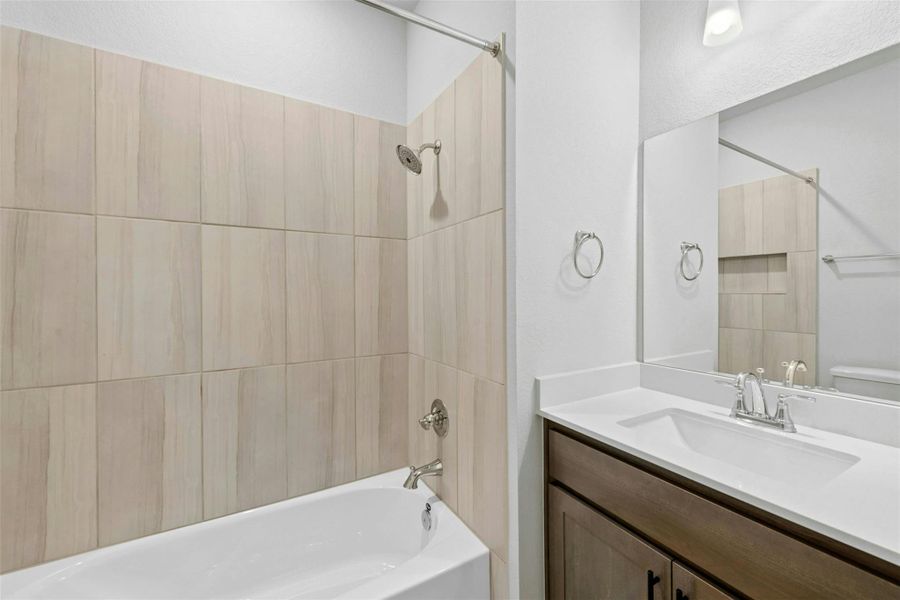 Furnished interior view inside a new home in East View Farms, Georgetown (Image 11).