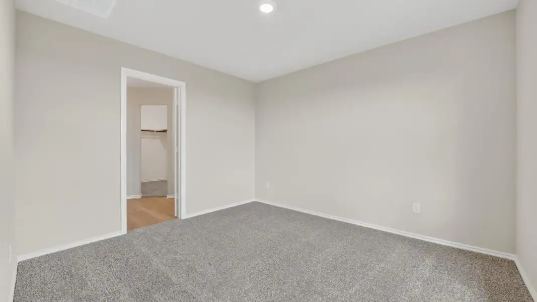 Representative unfurnished interior of a home built from the Ellis by D.R. Horton in Somerset, Hillsboro (Image 23).