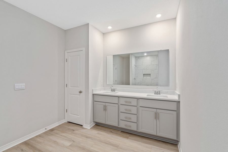 Representative furnished interior of a home built from the Drexel by Maronda Homes in Bellview Pointe, Bellview (Image 31).