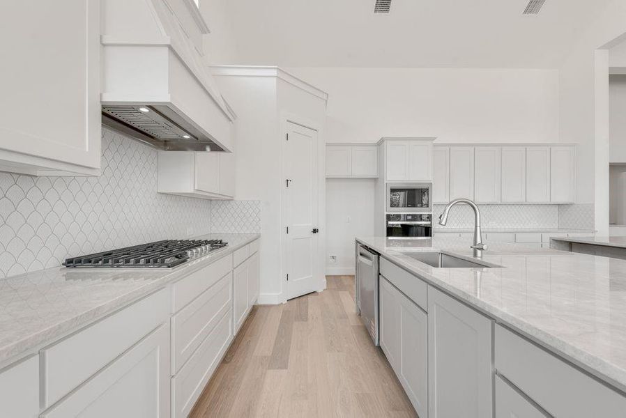 Furnished interior view inside a new home in Heath Golf & Yacht Club, Heath (Image 7).