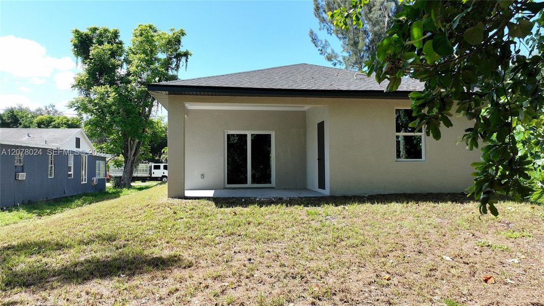 Exterior details and patio area of a home in , Fort Myers (Image 3). Exterior details and patio area of a home in , Fort Myers (Image 3).