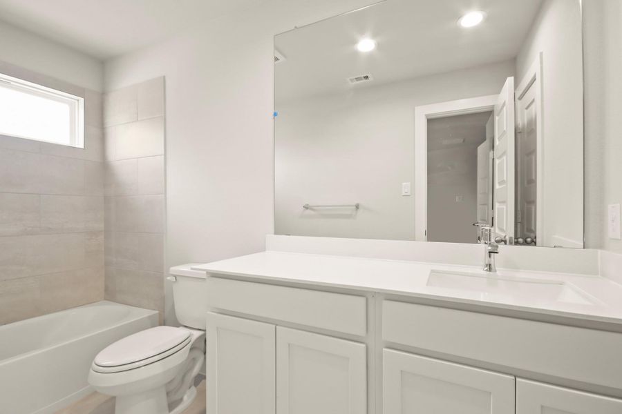 Furnished interior view inside a new home in Barton Creek Ranch, Conroe (Image 8). Furnished interior view inside a new home in Barton Creek Ranch, Conroe (Image 8).