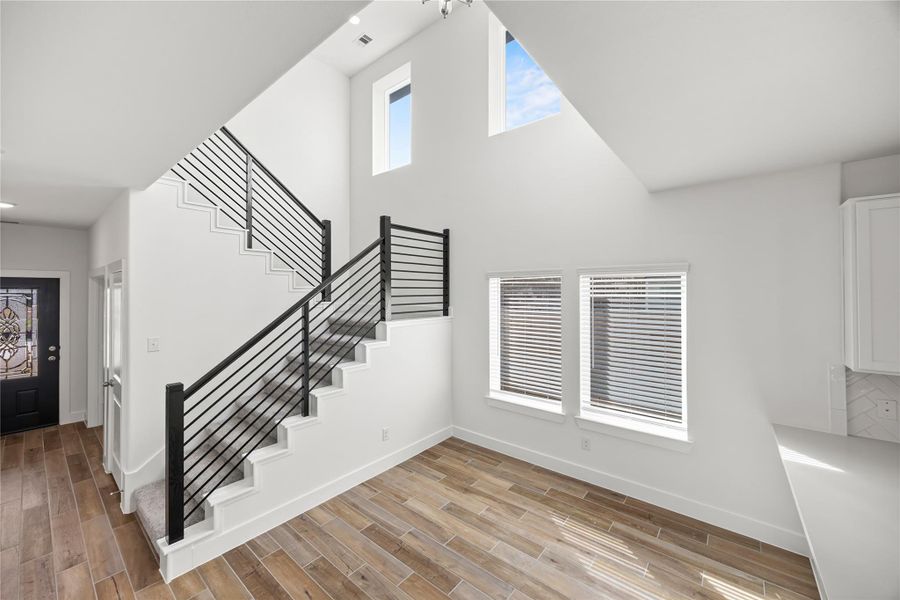 Spacious, unfurnished interior of a new home in River Ranch Meadows, Dayton (Image 15).