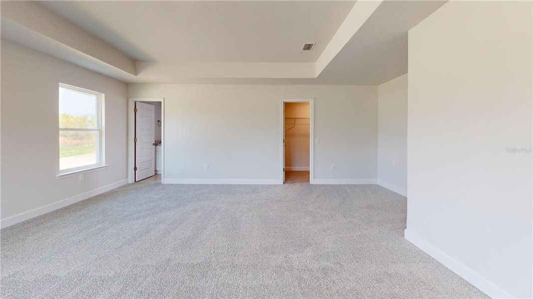 Spacious, unfurnished interior of a new home in Rolling Hills, Bell (Image 11).