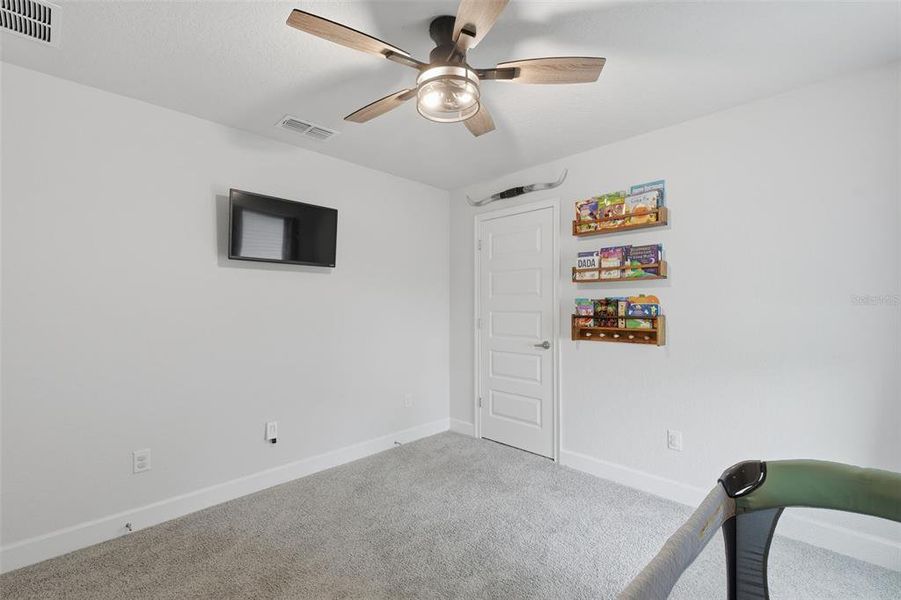 Spacious, unfurnished interior of a new home in Royal Highlands, Weeki Wachee (Image 65).