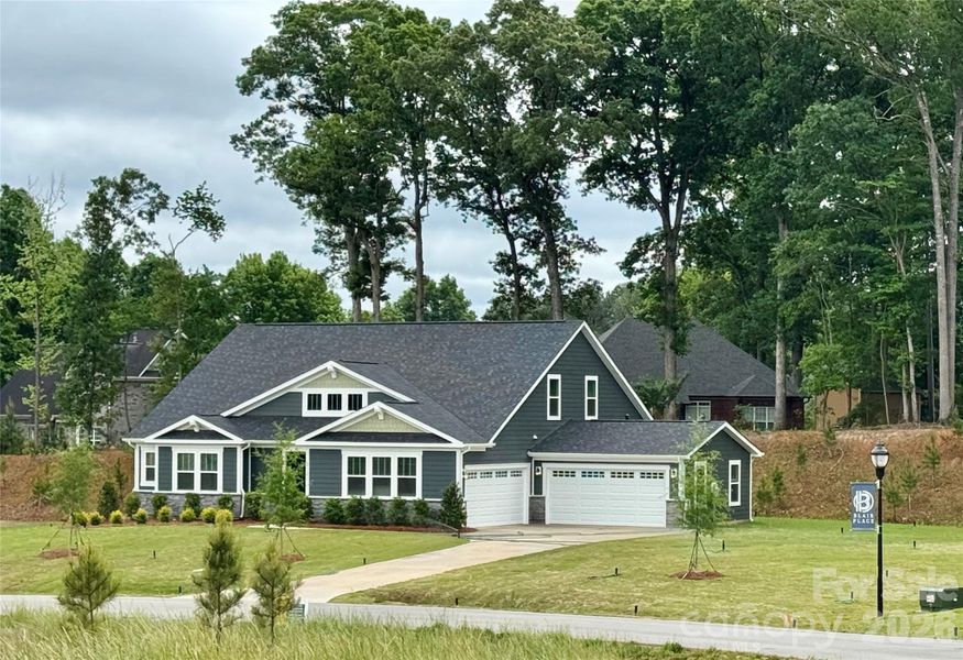 4-car Garage
