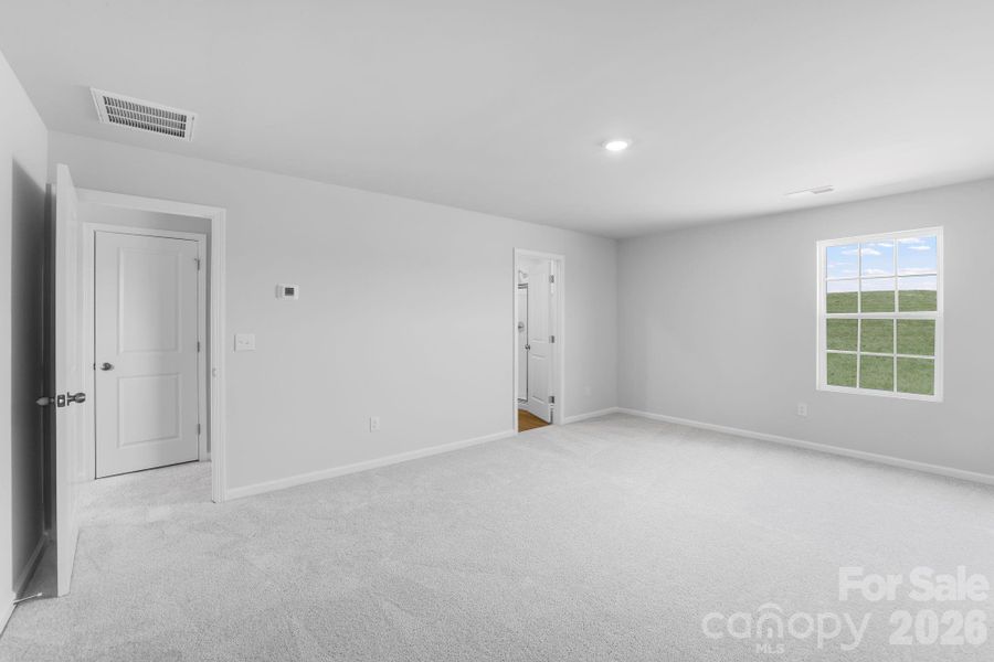 Spacious, unfurnished interior of a new home in Cleveland Hill, Shelby (Image 11).
