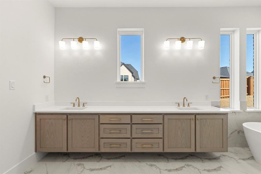 38. 3209 Canonero - Bath