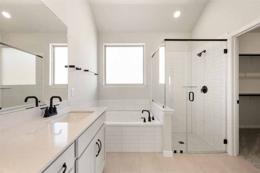 Furnished interior view inside a new home in Berry Creek Highlands, Georgetown (Image 9).
