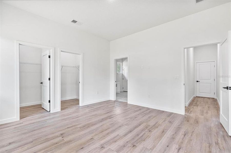 Spacious, unfurnished interior of a new home in , Citrus Springs (Image 20). Spacious, unfurnished interior of a new home in , Citrus Springs (Image 20).