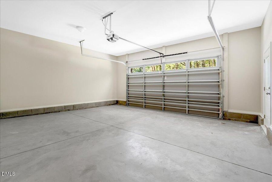 125 Davis St Garage 125 Davis St Garage