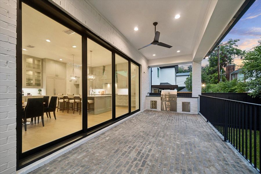 Rear Lanai with Outdoor Kitchen