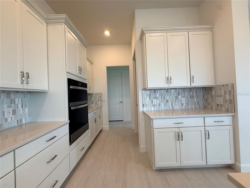 Furnished interior view inside a new home in Del Webb Catalina, Lakewood Ranch (Image 12).