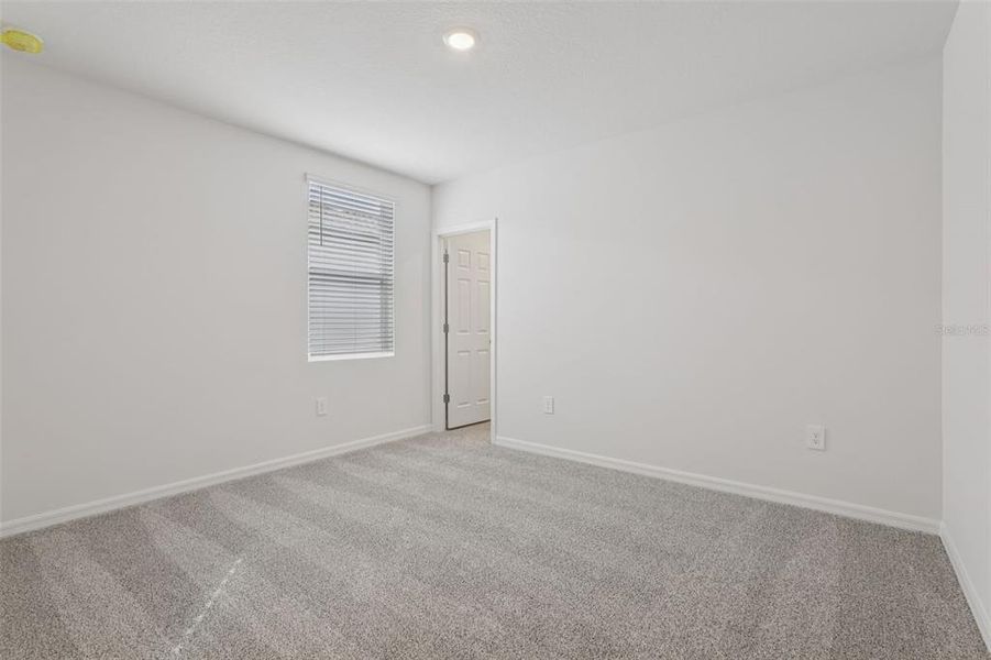 Spacious, unfurnished interior of a new home in Deer Run at Crosswinds, Davenport (Image 30). Spacious, unfurnished interior of a new home in Deer Run at Crosswinds, Davenport (Image 30).