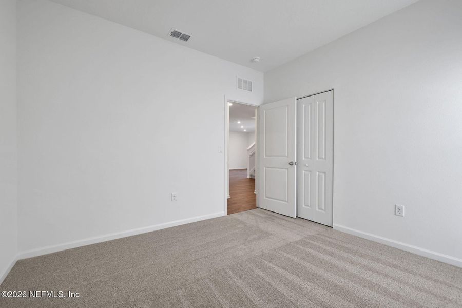 Spacious, unfurnished interior of a new home in Diamond Springs, Jacksonville (Image 26).
